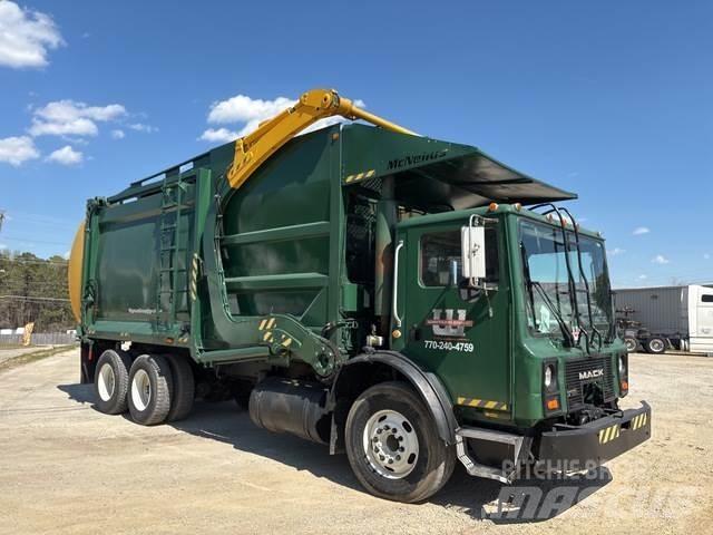Mack MR690S Popelářské vozy
