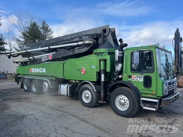 Mack MRU613 Nákladní auta s čerpadly betonu