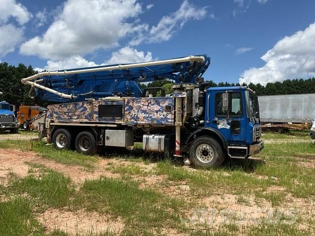 Mack MRU613 Nákladní auta s čerpadly betonu