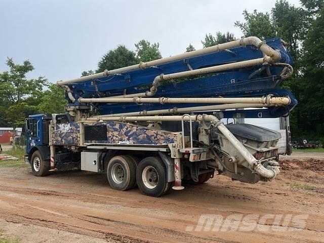 Mack MRU613 Nákladní auta s čerpadly betonu