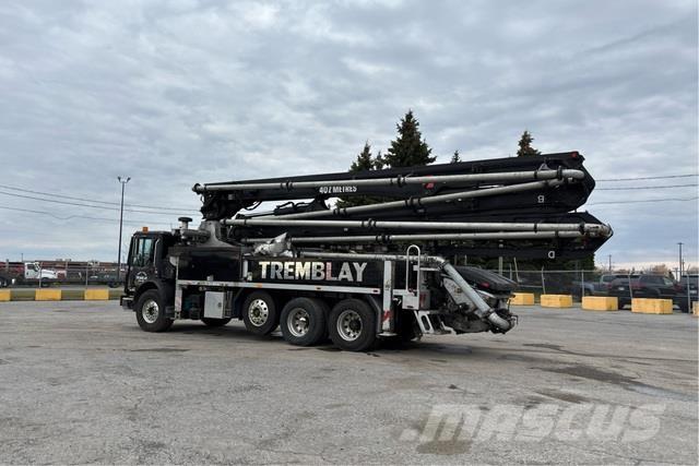 Mack MRU613 Nákladní auta s čerpadly betonu