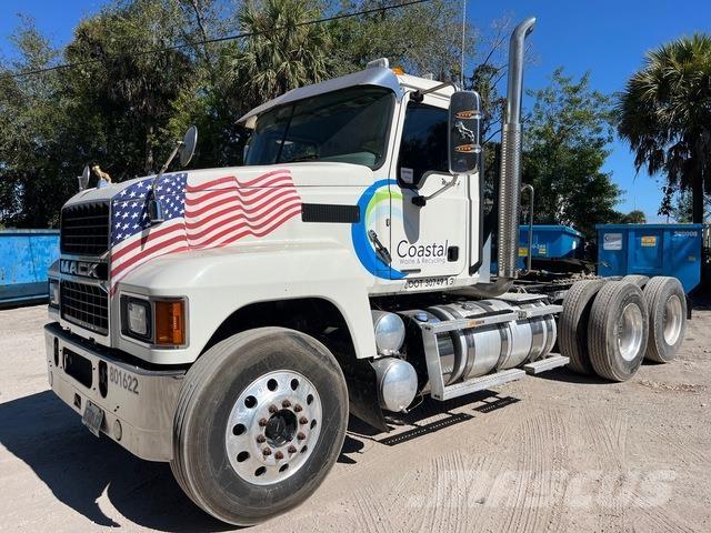 Mack Pinnacle Tahače