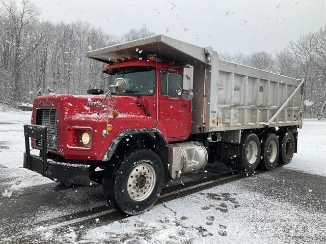 Mack RB688S Sklápěče