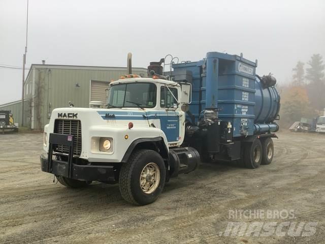 Mack RB690S Kombinované/Čerpací cisterny