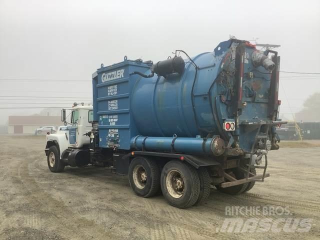 Mack RB690S Kombinované/Čerpací cisterny
