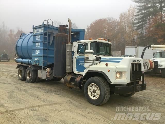 Mack RB690S Kombinované/Čerpací cisterny