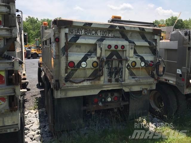 Mack RD600 Sněžné pluhy, přední sněhové radlice