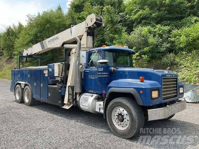 Mack RD688S Další