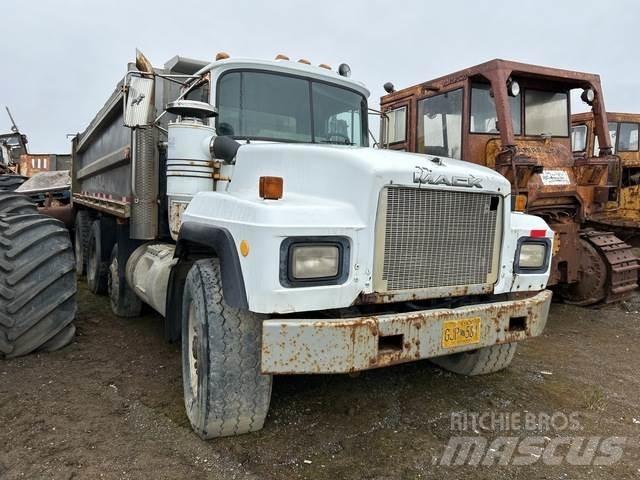 Mack RD688S Sklápěče