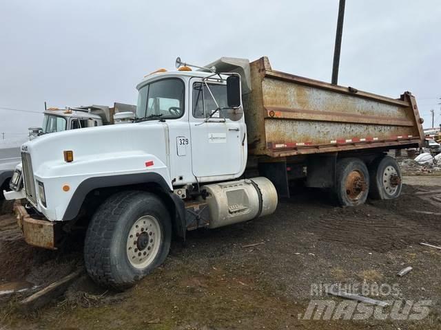 Mack RD688S Sklápěče