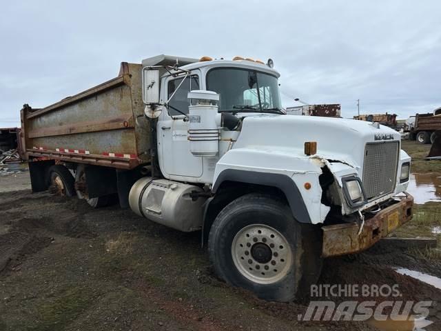 Mack RD688S Sklápěče