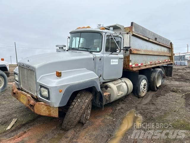 Mack RD688S Sklápěče