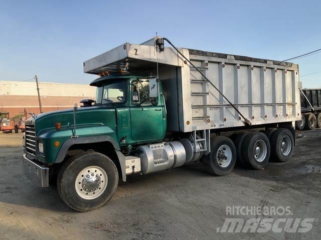 Mack RD688S Sklápěče
