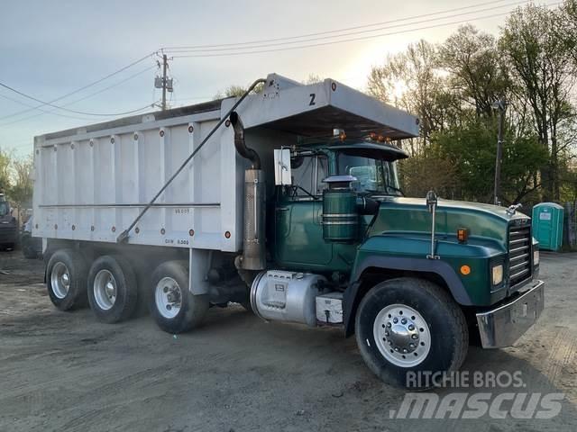 Mack RD688S Sklápěče