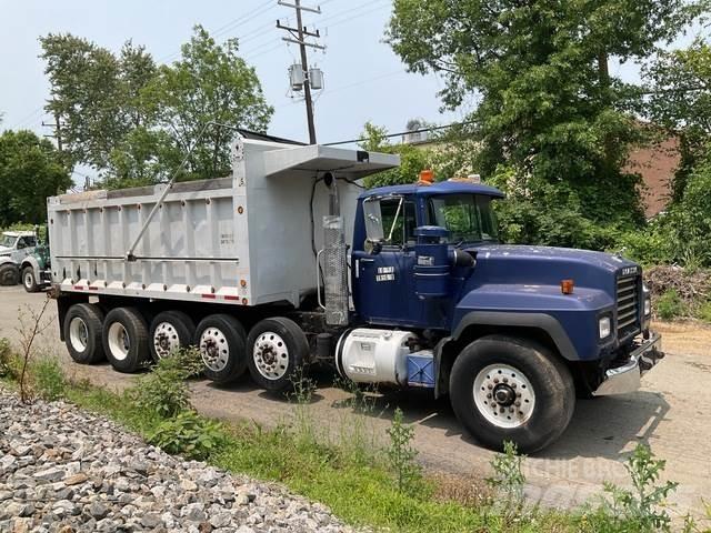 Mack RD688S Sklápěče