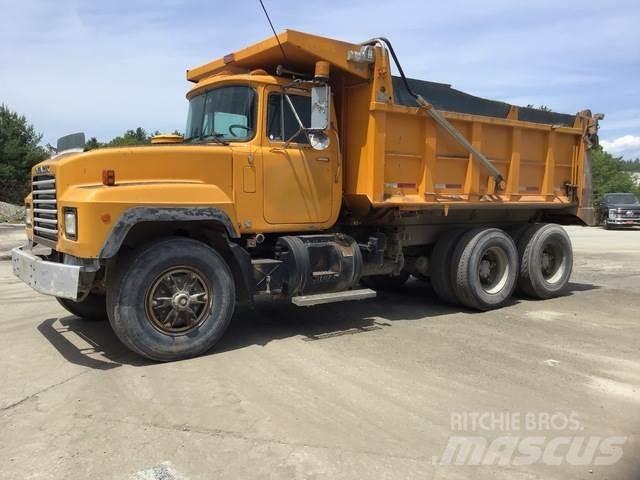Mack RD688S Sklápěče