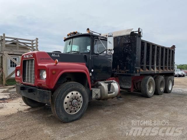Mack RD690S Sklápěče