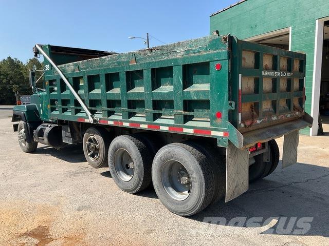 Mack RD690S Sklápěče