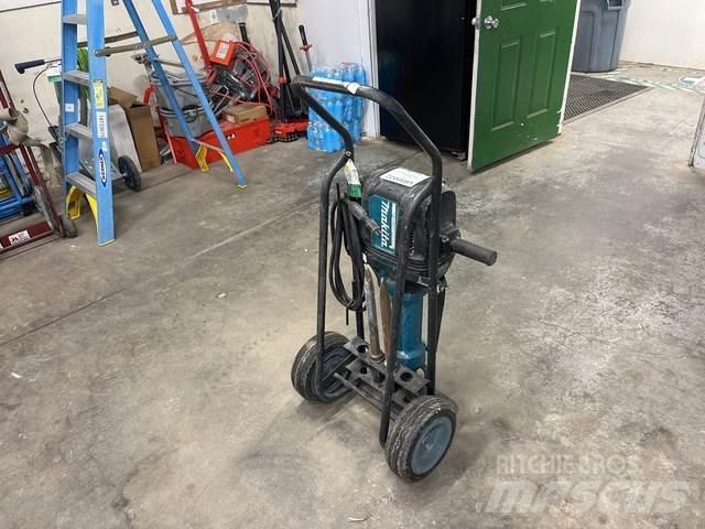 Makita HM1812 Stavebnictví - ostatní
