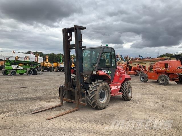 Manitou M26-4 Terénní vysokozdvižné vozíky