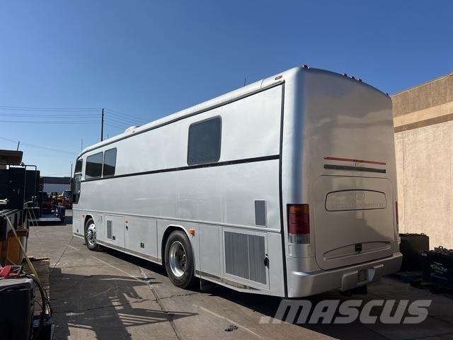 MCI F3500 Obytné vozy a karavany