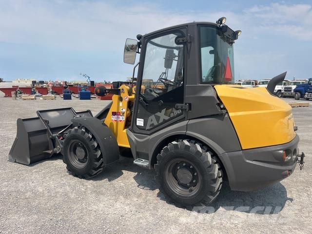 Mecalac AX850 Kolové nakladače