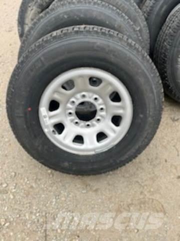 Michelin LTX Pneumatiky, kola a ráfky