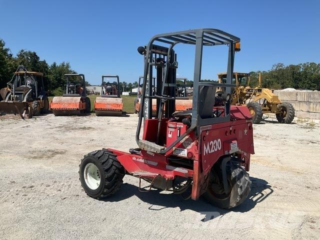 Moffett M5000 Závěsné vysokozdvižné vozíky