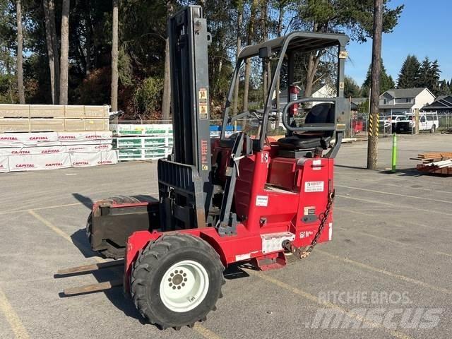 Moffett M5500 Závěsné vysokozdvižné vozíky