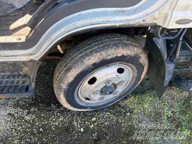 Nissan Atlas Valníky/Sklápěcí bočnice