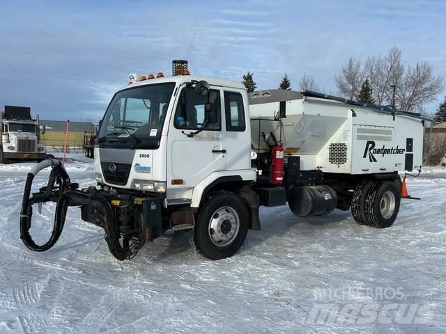 Nissan UD3300 Domíchávače betonu