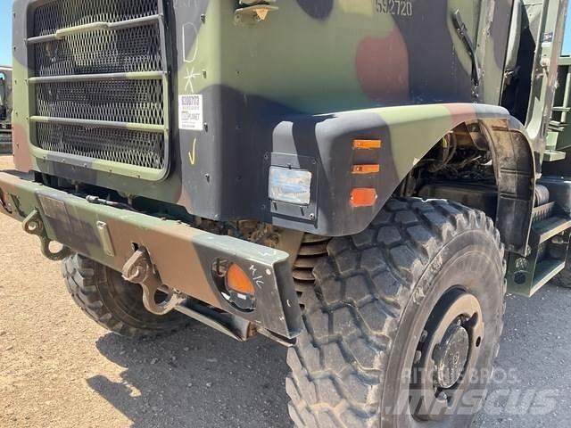 Oshkosh AMK23A1 Skříňová nástavba