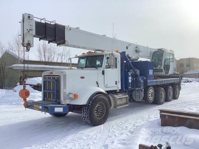Peterbilt  Pásové jeřáby