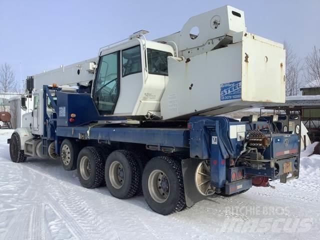 Peterbilt  Pásové jeřáby