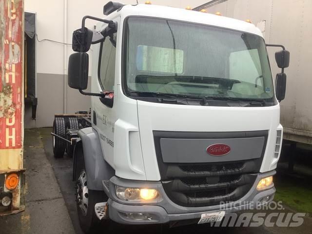 Peterbilt 220 Kabiny a interiér