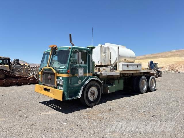 Peterbilt 320 Cisternové vozy