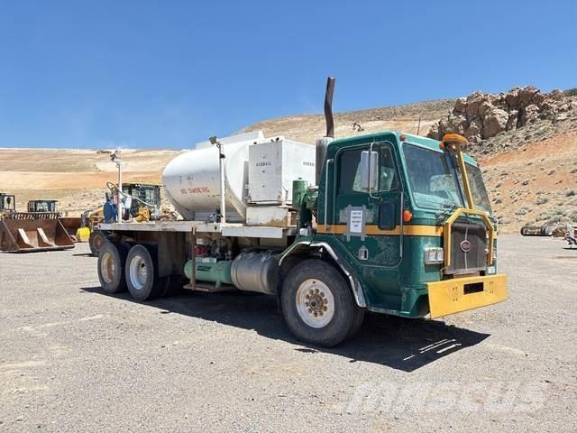 Peterbilt 320 Cisternové vozy