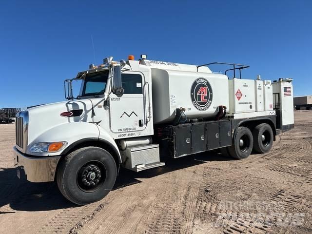 Peterbilt 335 Cisternové vozy