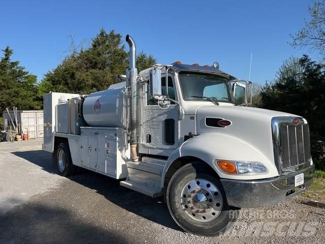 Peterbilt 337 Cisternové vozy