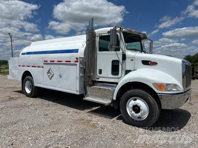 Peterbilt 337 Cisternové vozy