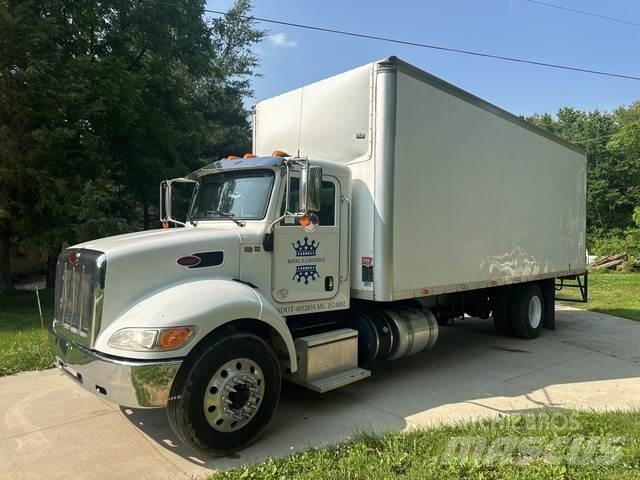Peterbilt 337 Skříňová nástavba