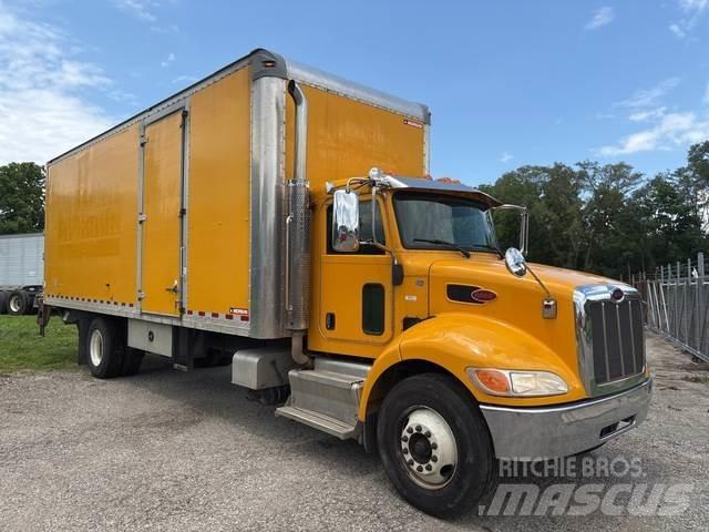Peterbilt 337 Skříňová nástavba