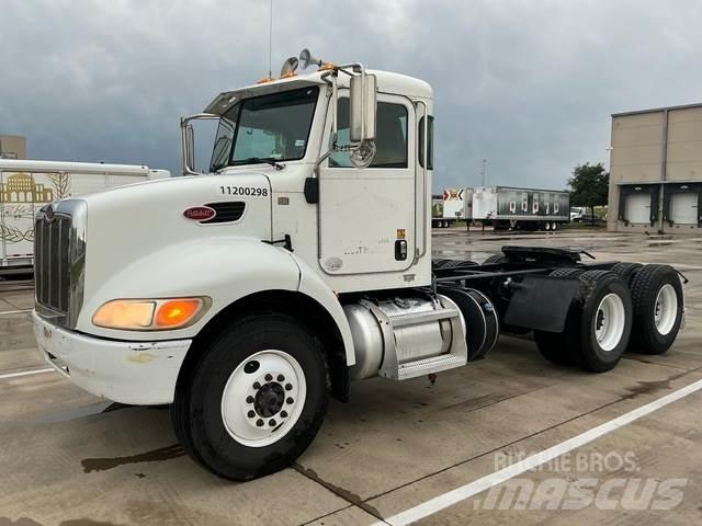 Peterbilt 348 Tahače