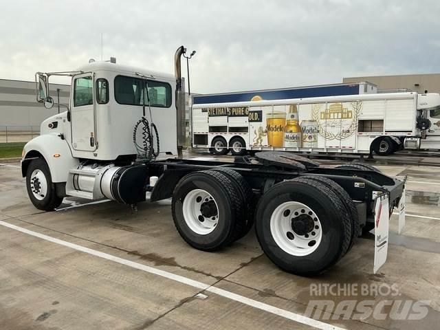 Peterbilt 348 Tahače
