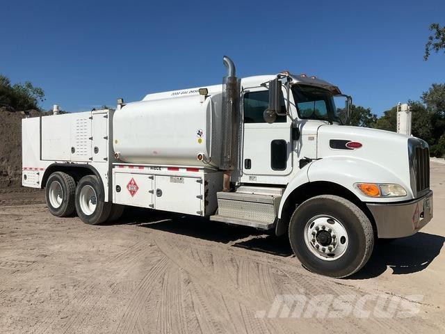 Peterbilt 348 Cisternové vozy