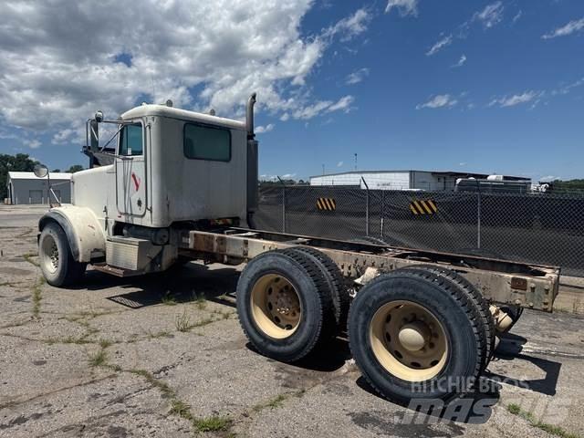 Peterbilt 357 Tahače