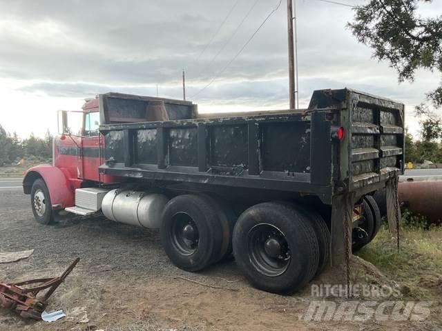 Peterbilt 358M Sklápěče