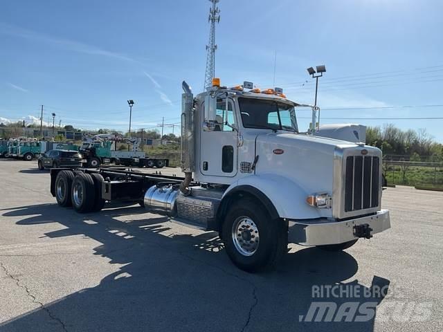 Peterbilt 365 Kabiny a interiér