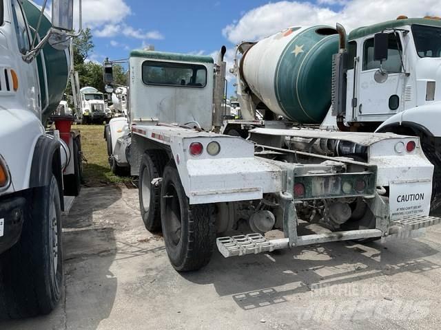 Peterbilt 365 Další