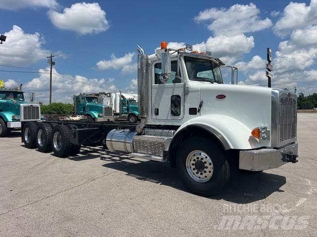 Peterbilt 365 Kabiny a interiér
